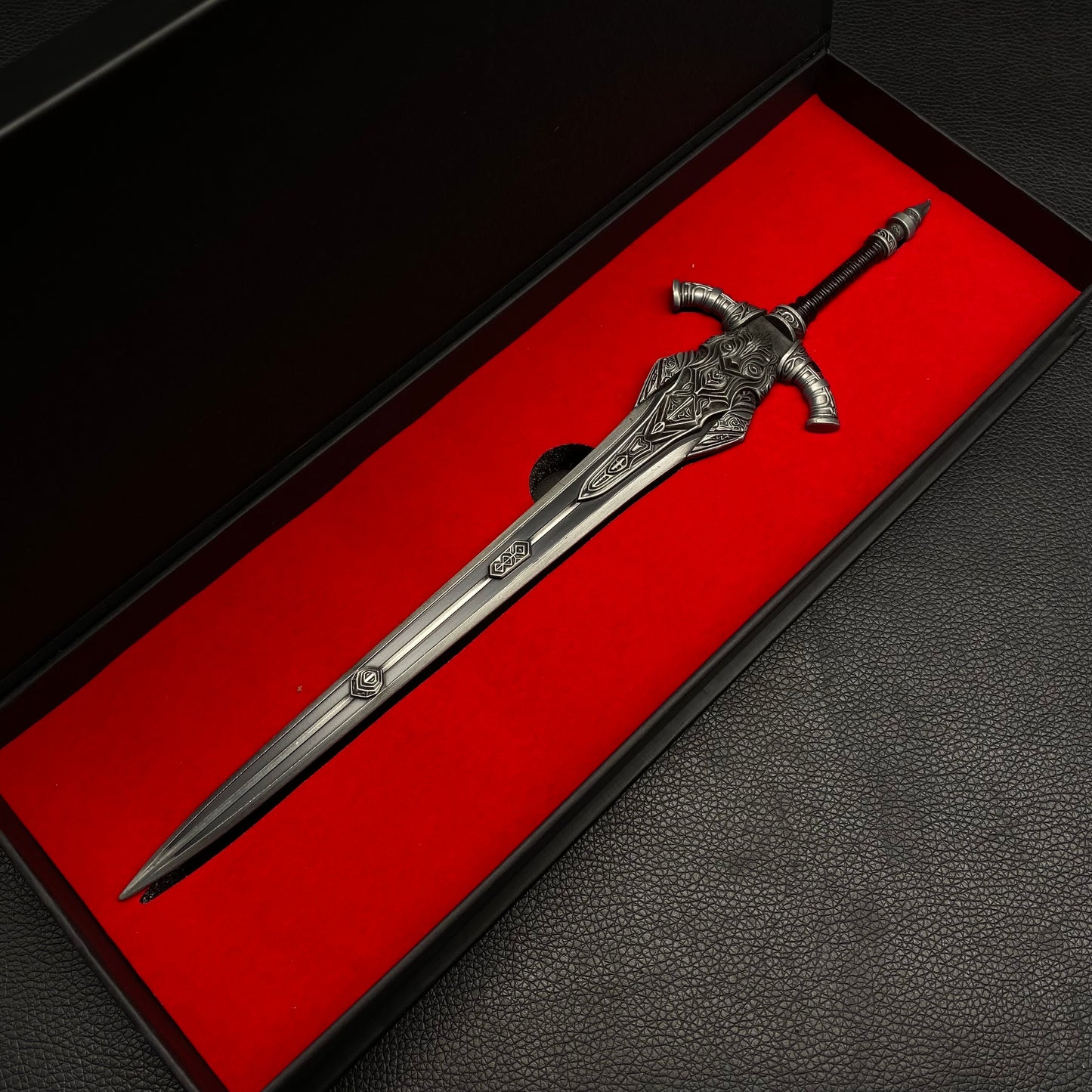 Hot Game Mini Greatsword Metal Miniature 22 Options