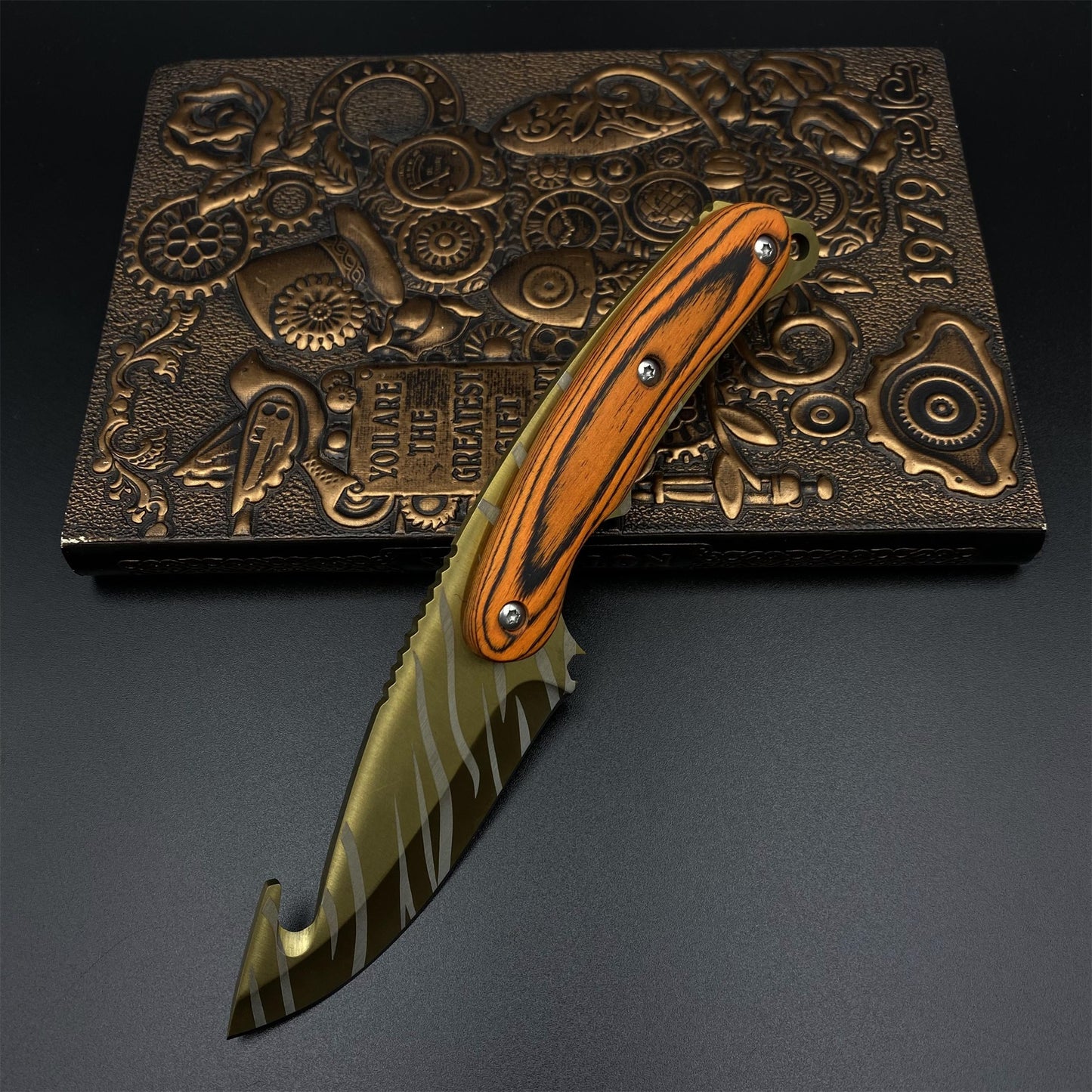 420 Steel CS Tiger Tooth Skin Gut Knife Outdoor Camping Knife For Collection