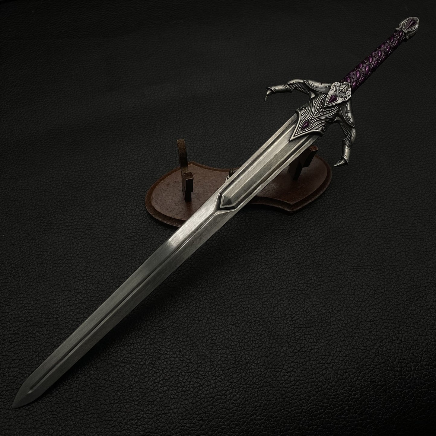 Umbra Sword Oblivion Metal Replica 1/3 Scale