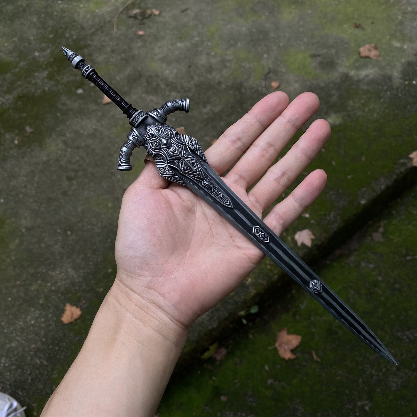 Soul Game Classical Wolf Knight's Greatsword Metal Replica 1/6 Scale