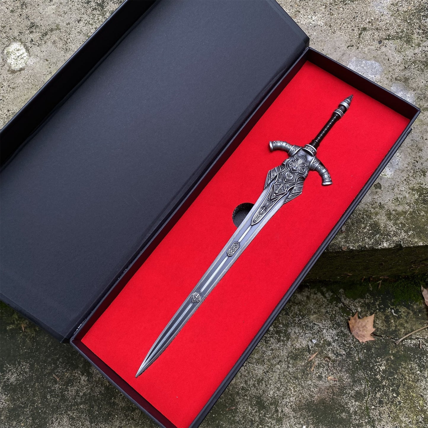 Soul Game Classical Wolf Knight's Greatsword Metal Replica 1/6 Scale