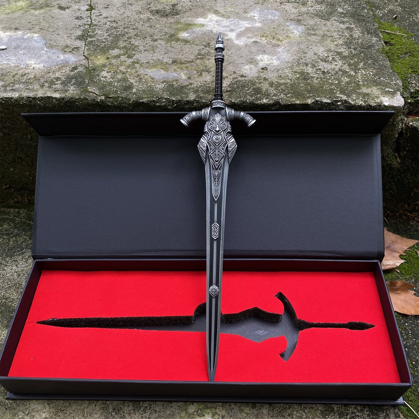 Soul Game Classical Wolf Knight's Greatsword Metal Replica 1/6 Scale
