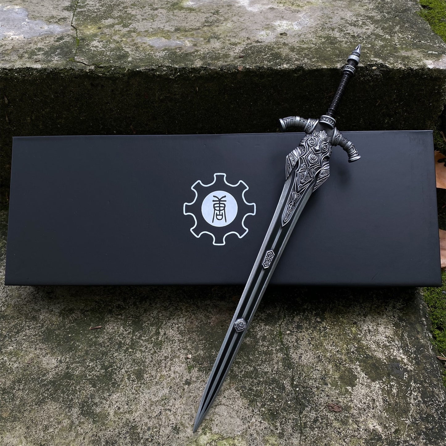 Soul Game Classical Wolf Knight's Greatsword Metal Replica 1/6 Scale
