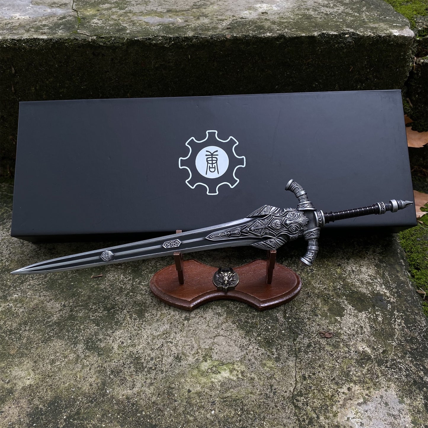 Soul Game Classical Wolf Knight's Greatsword Metal Replica 1/6 Scale