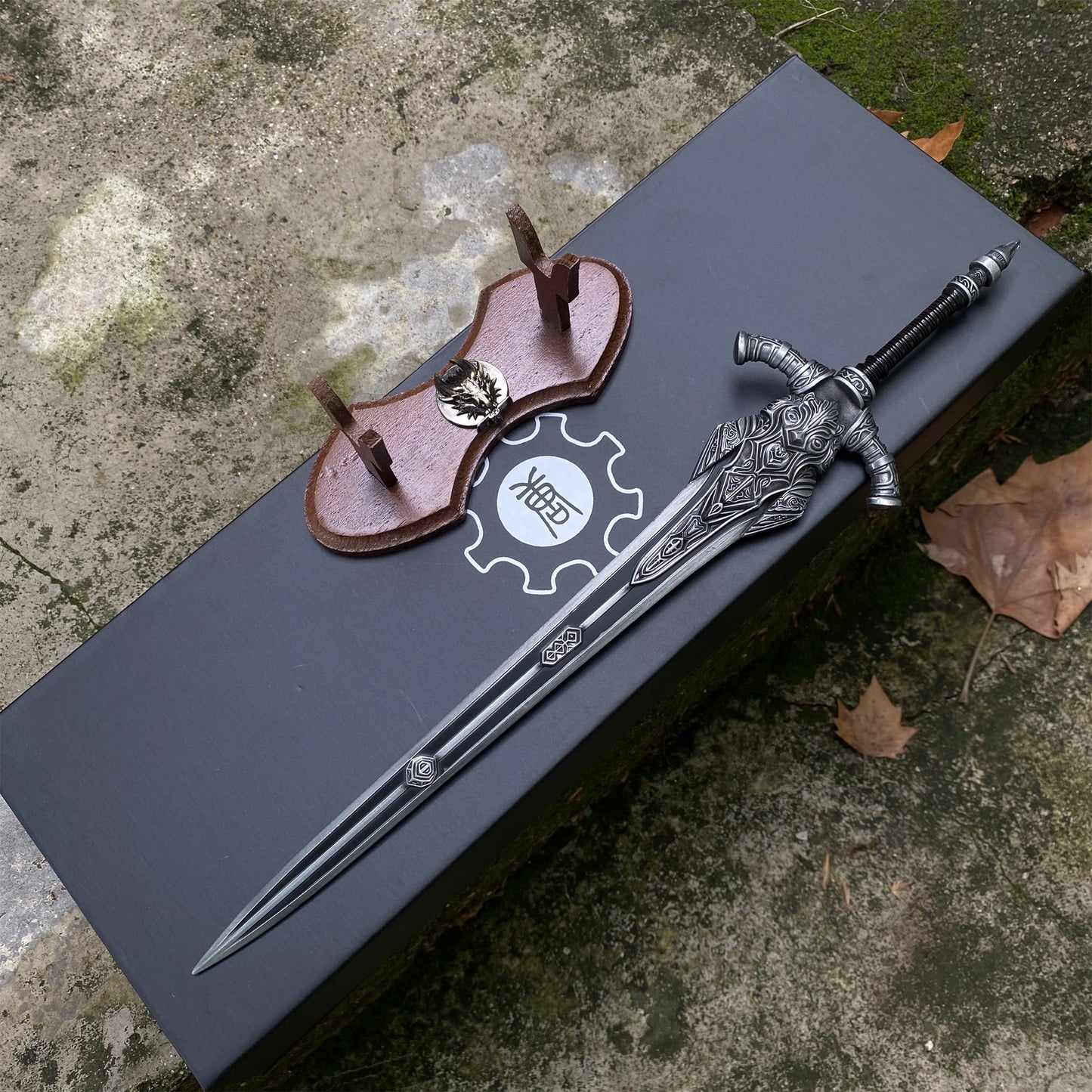 Soul Game Classical Wolf Knight's Greatsword Metal Replica 1/6 Scale