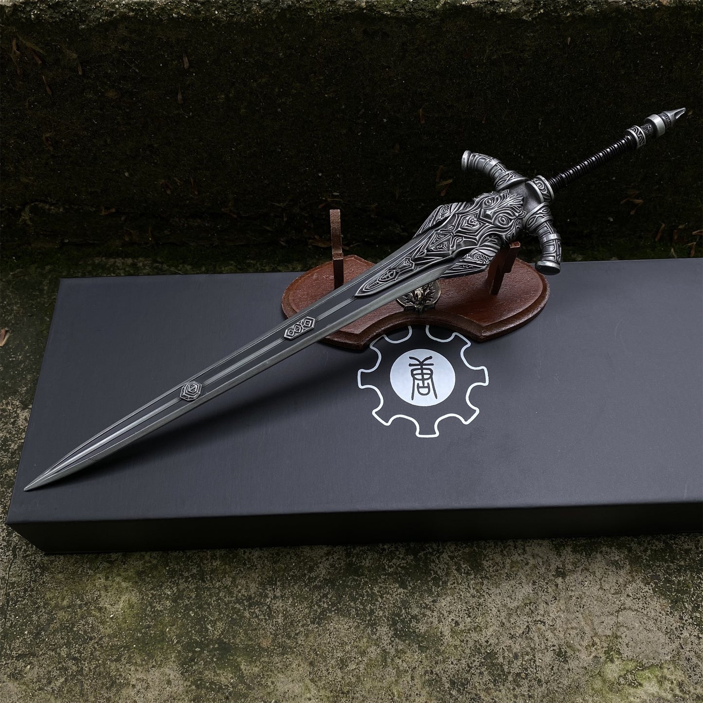 Soul Game Classical Wolf Knight's Greatsword Metal Replica 1/6 Scale