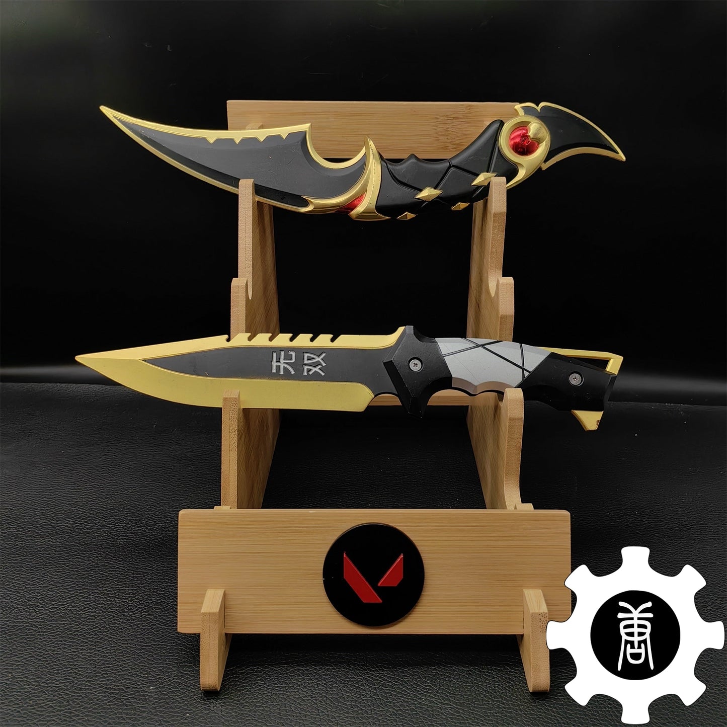 Game Knife Display Stand High-End 4-Layer Wooden Holder