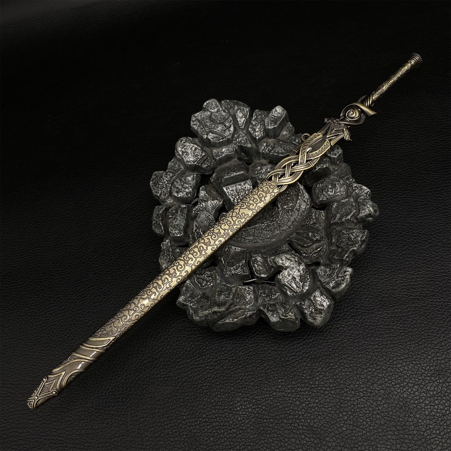 Metal Film Peripheral HaoQue Sword Replica