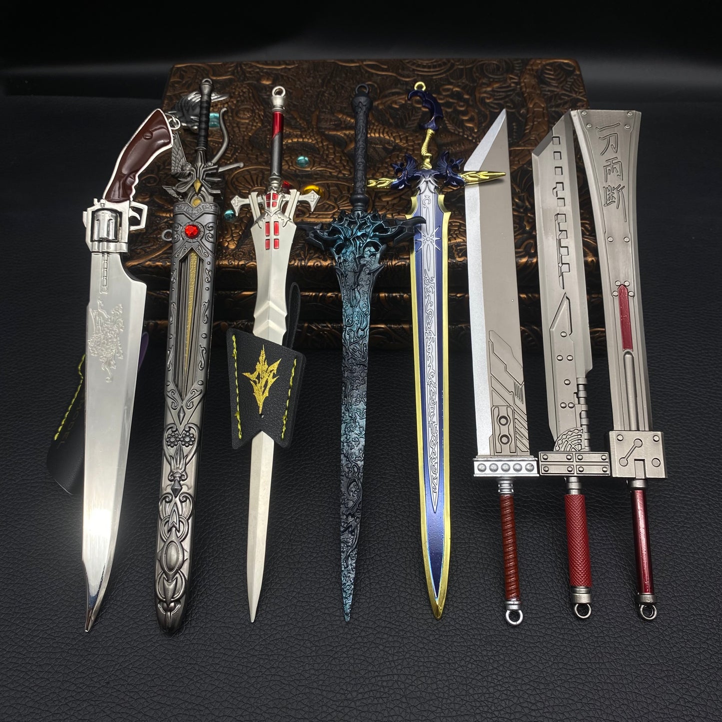 FF Series Cloud Sword Sephiroth Katana Squall Gun Blade 9 In 1 Pack