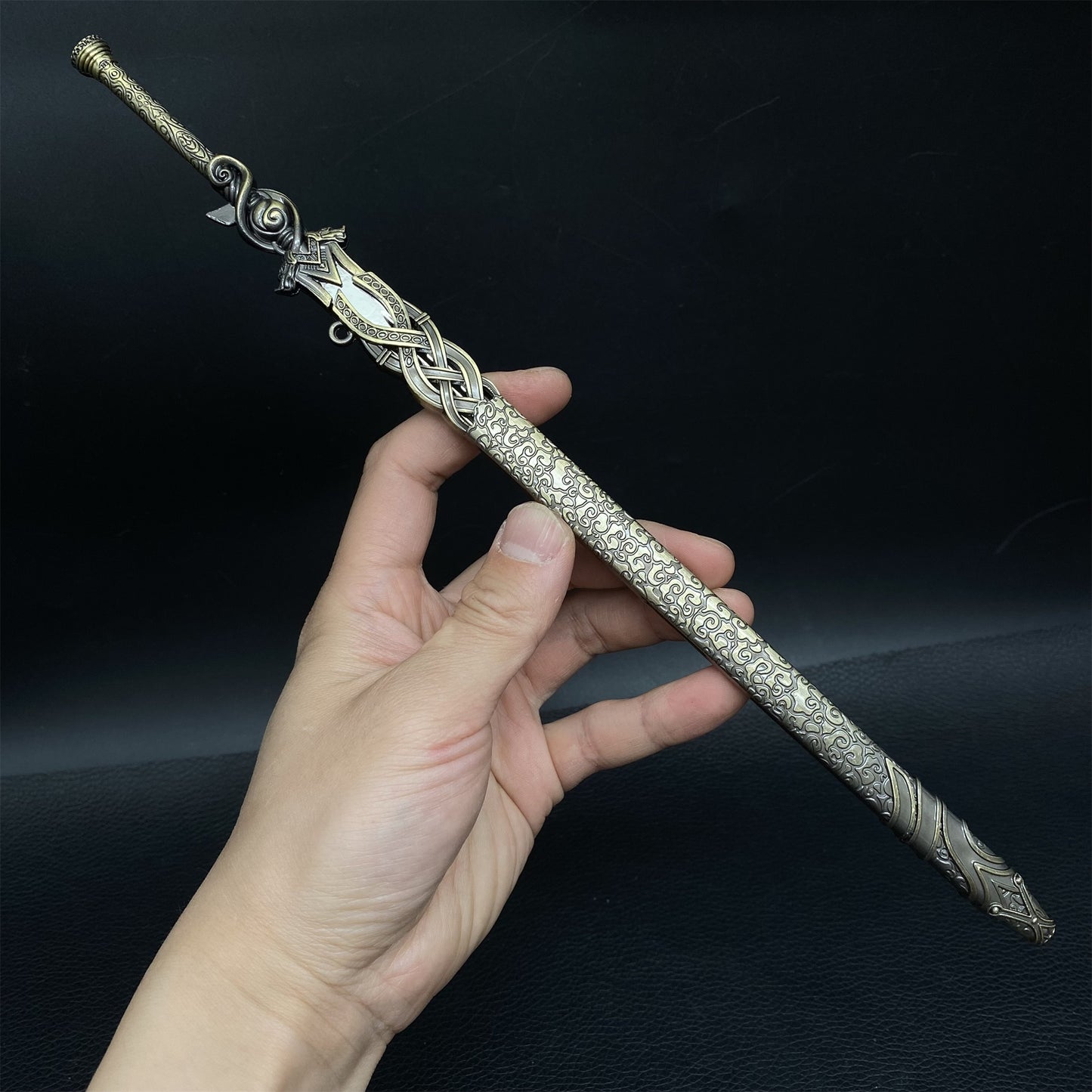 Metal Film Peripheral HaoQue Sword Replica