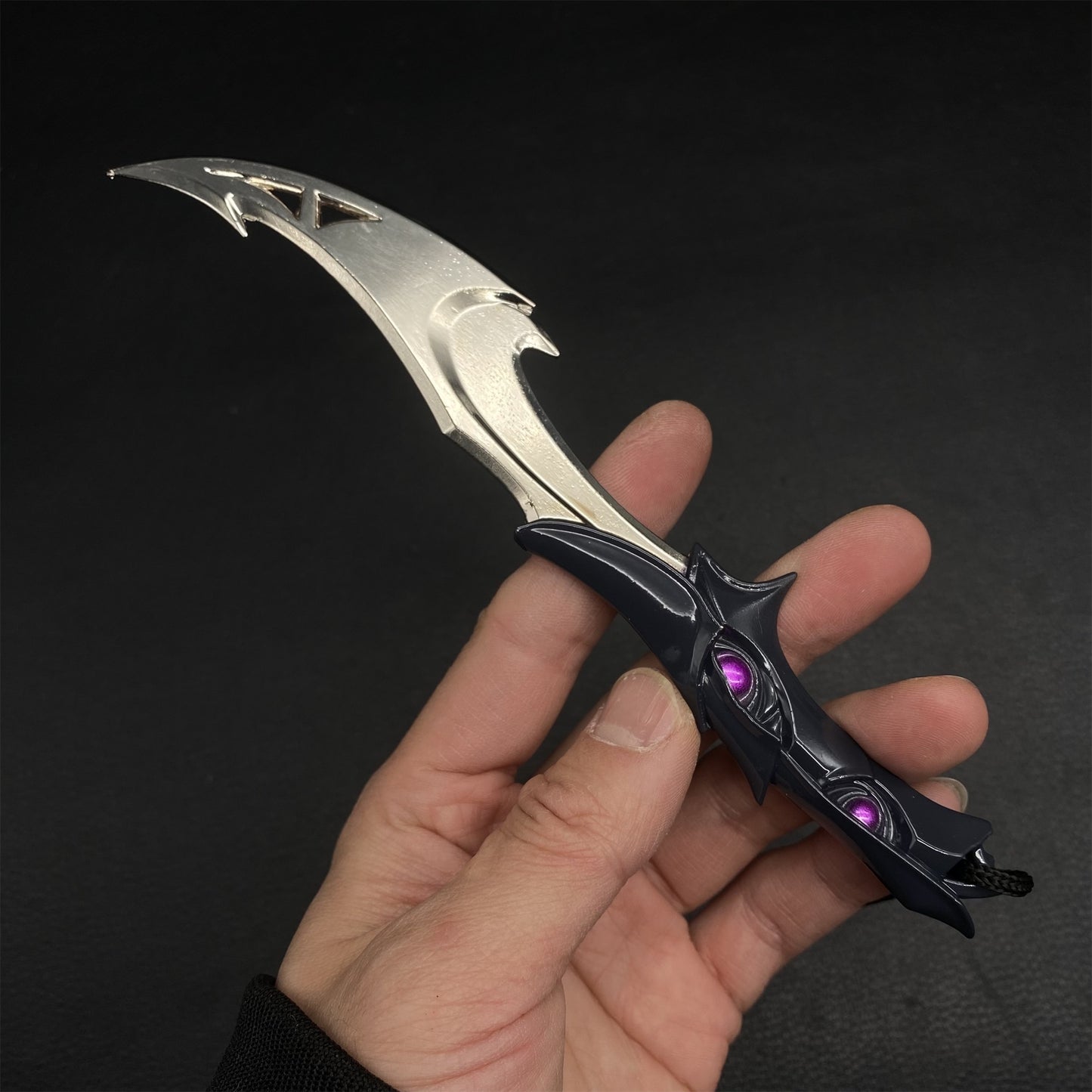 Mini-Scale Val Props Collective Metal Knife Fan Art