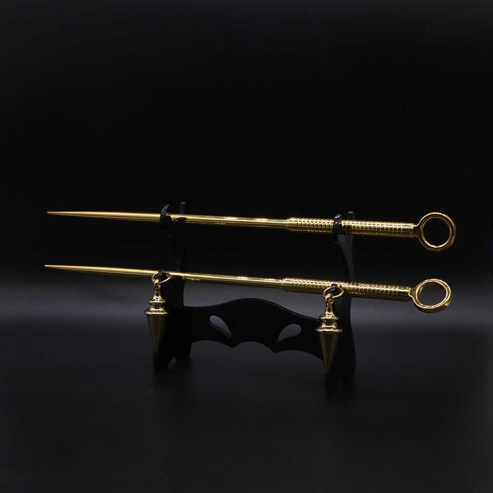 Yor Forger weapon