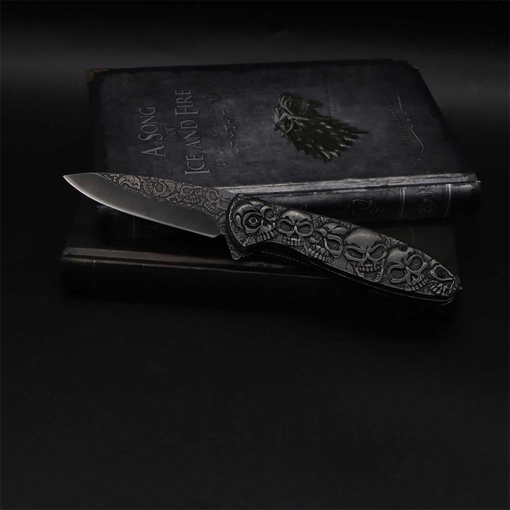 6 Skull Heads Folding Knife