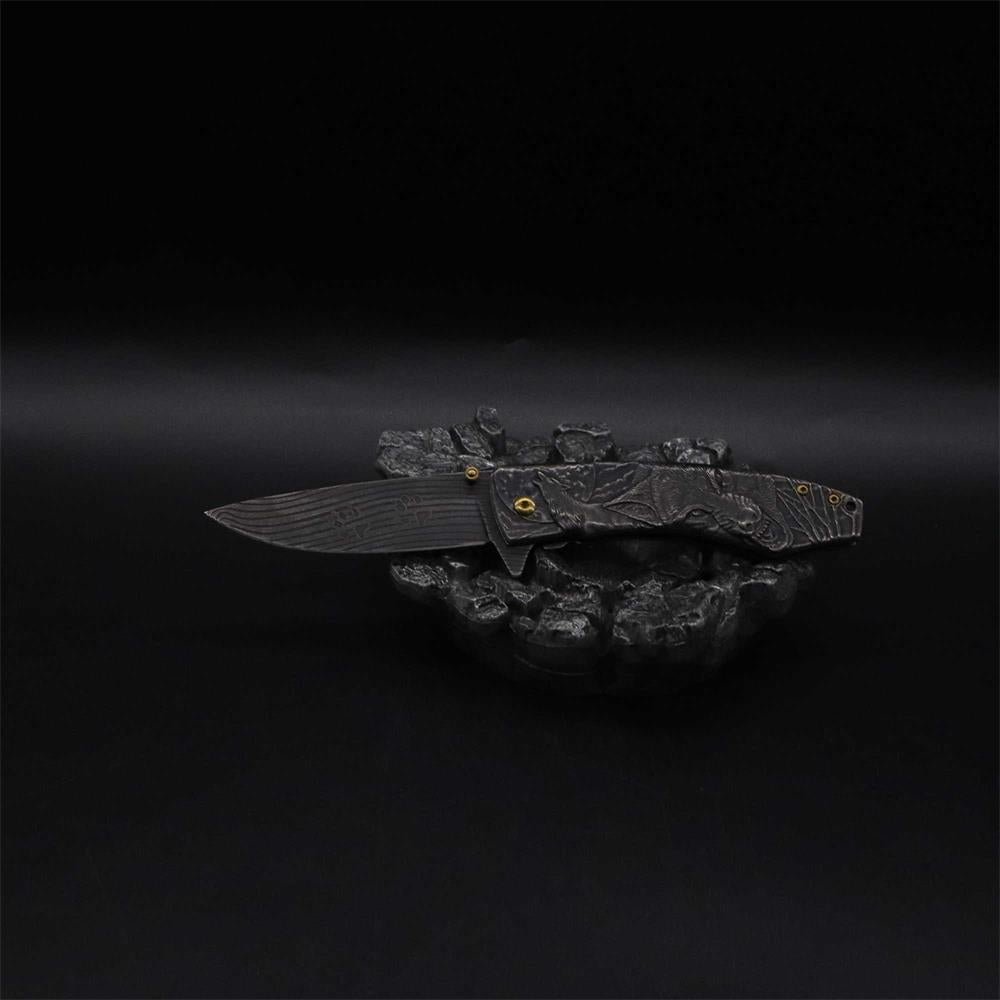 Wolf Head Relief Folding Knife