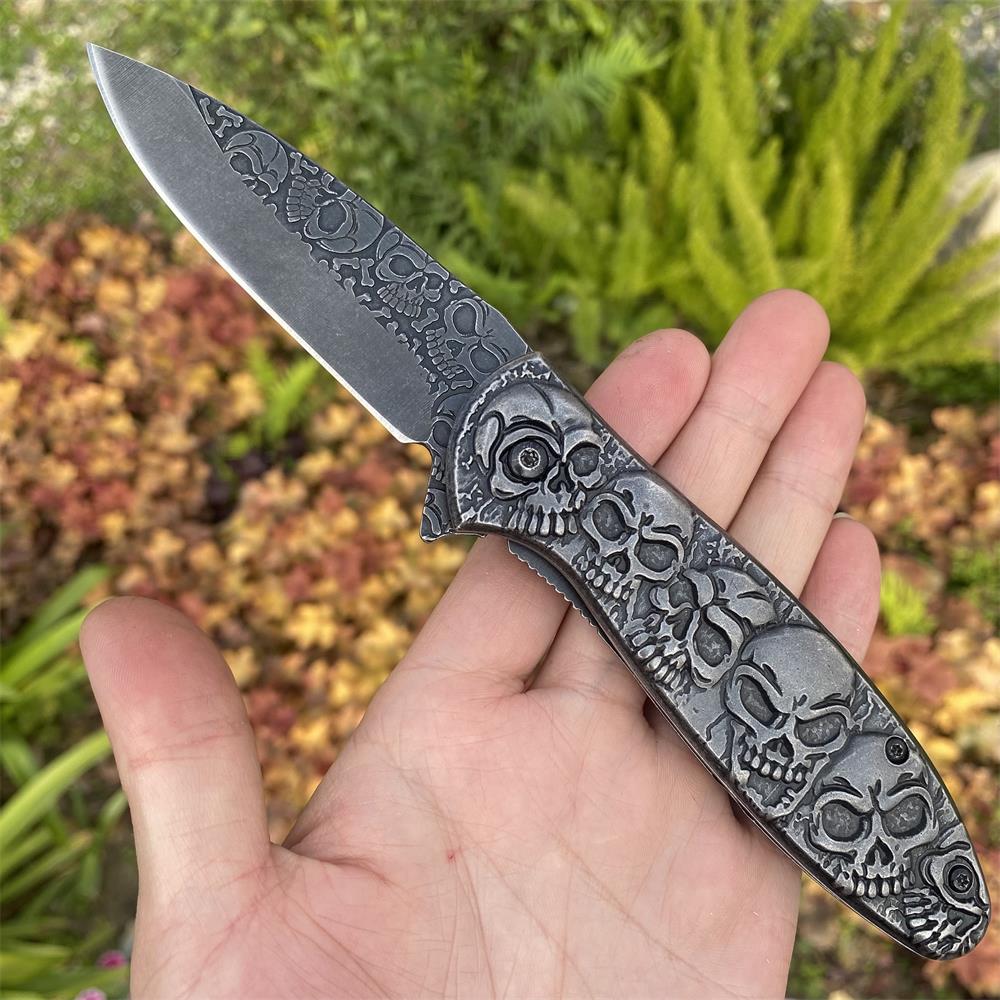 6 Skull Heads Folding Knife