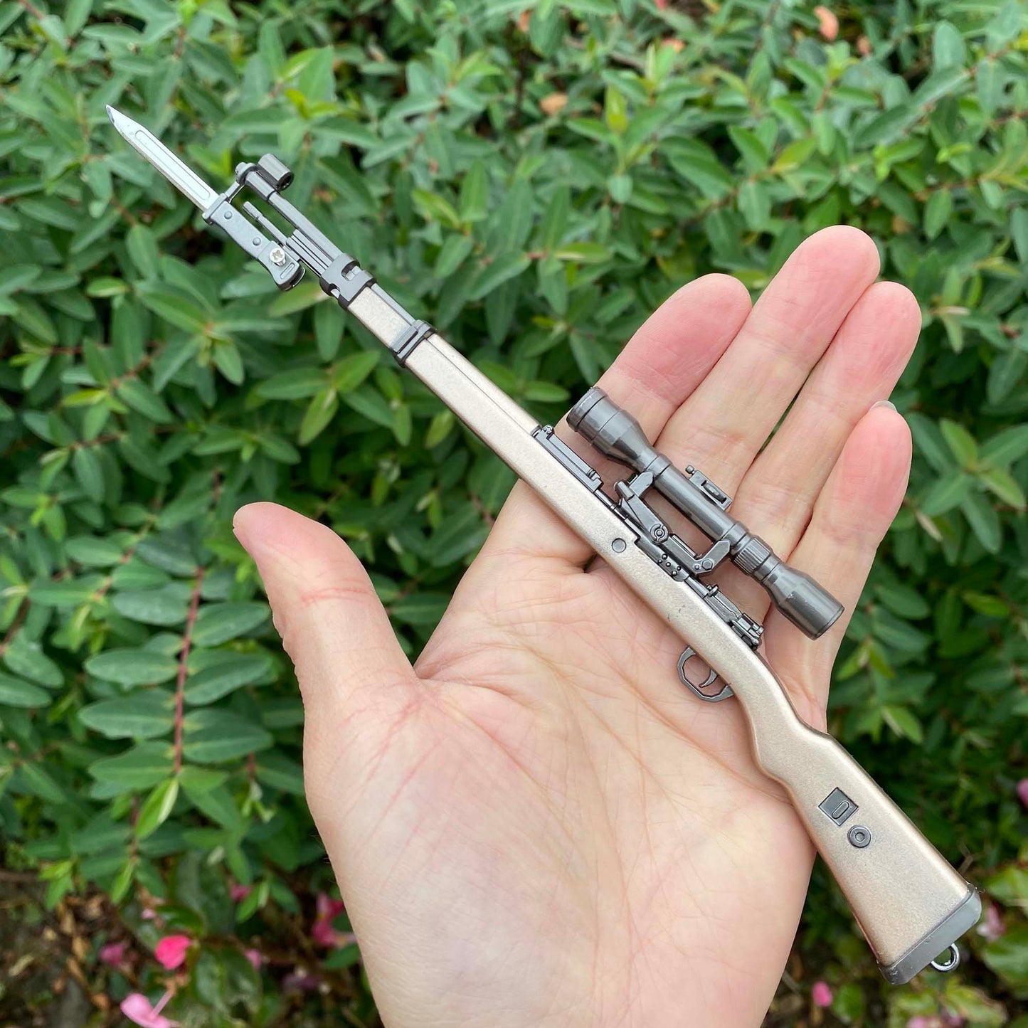 Kar98K Miniature Metal Sniper Rifle With Dagger 20CM/7.9"