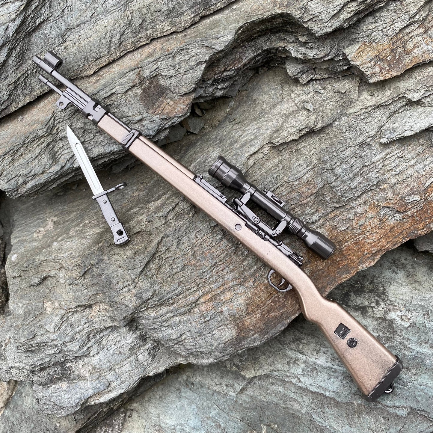 Kar98K Miniature Metal Sniper Rifle With Dagger 20CM/7.9"