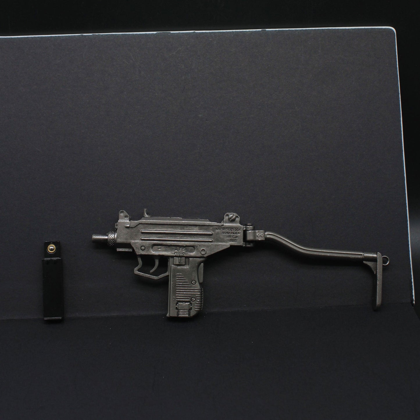 Uzi Submachine Miniature Gun 8CM/3.1"