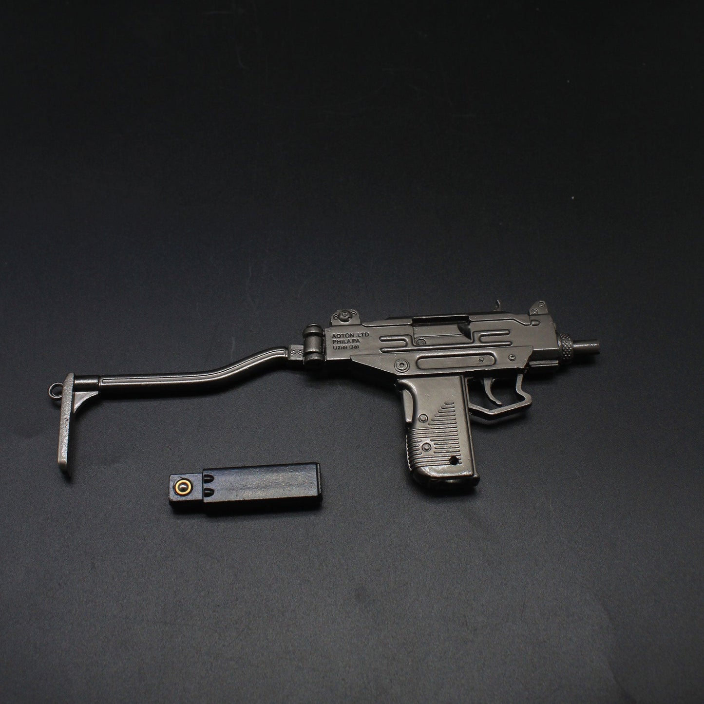 Uzi Submachine Miniature Gun 8CM/3.1"