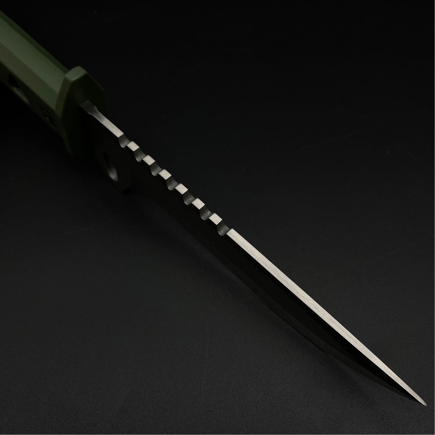 Xenohunter Knife IRL Steel Version With Sharp Blade
