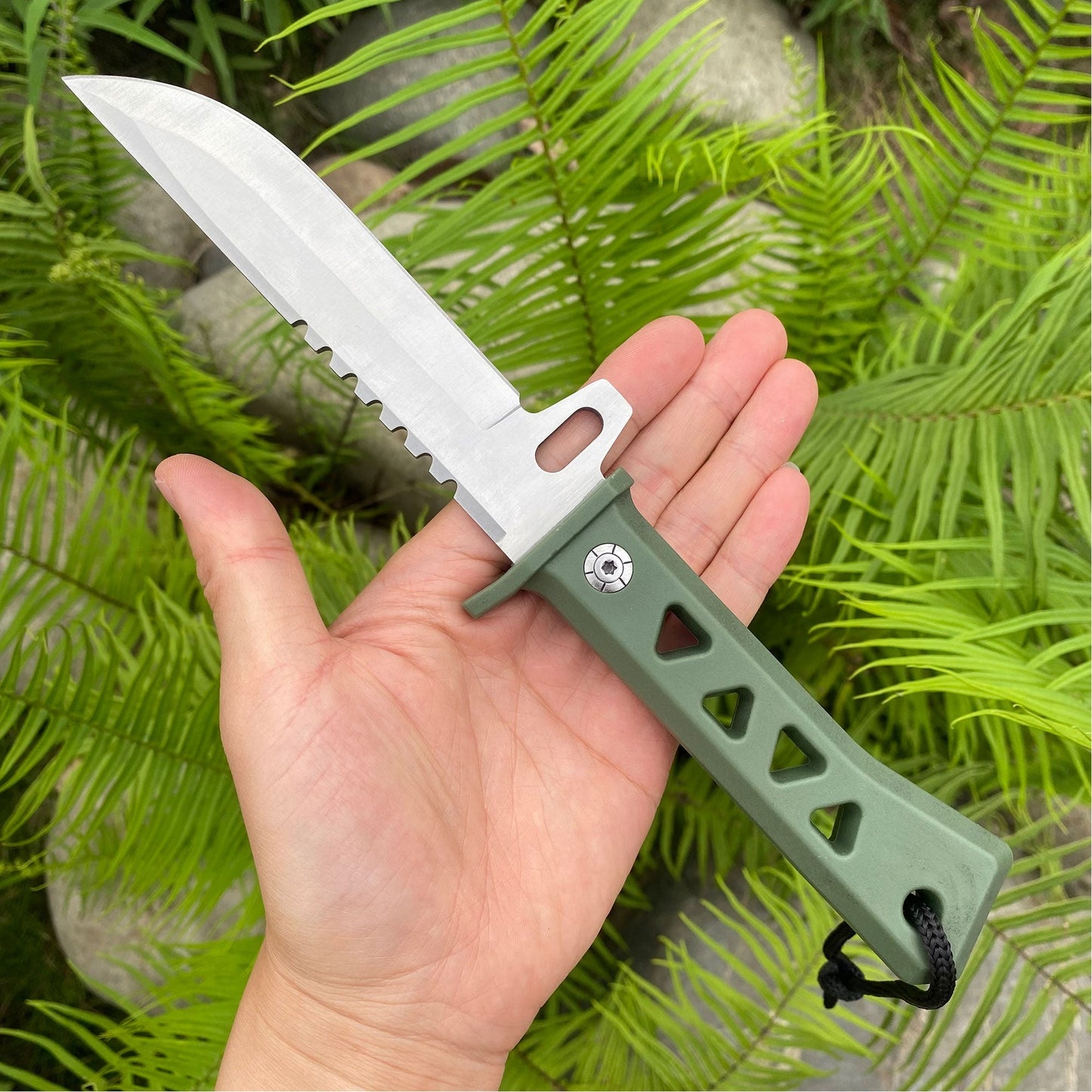Xenohunter Knife IRL Steel Version With Sharp Blade