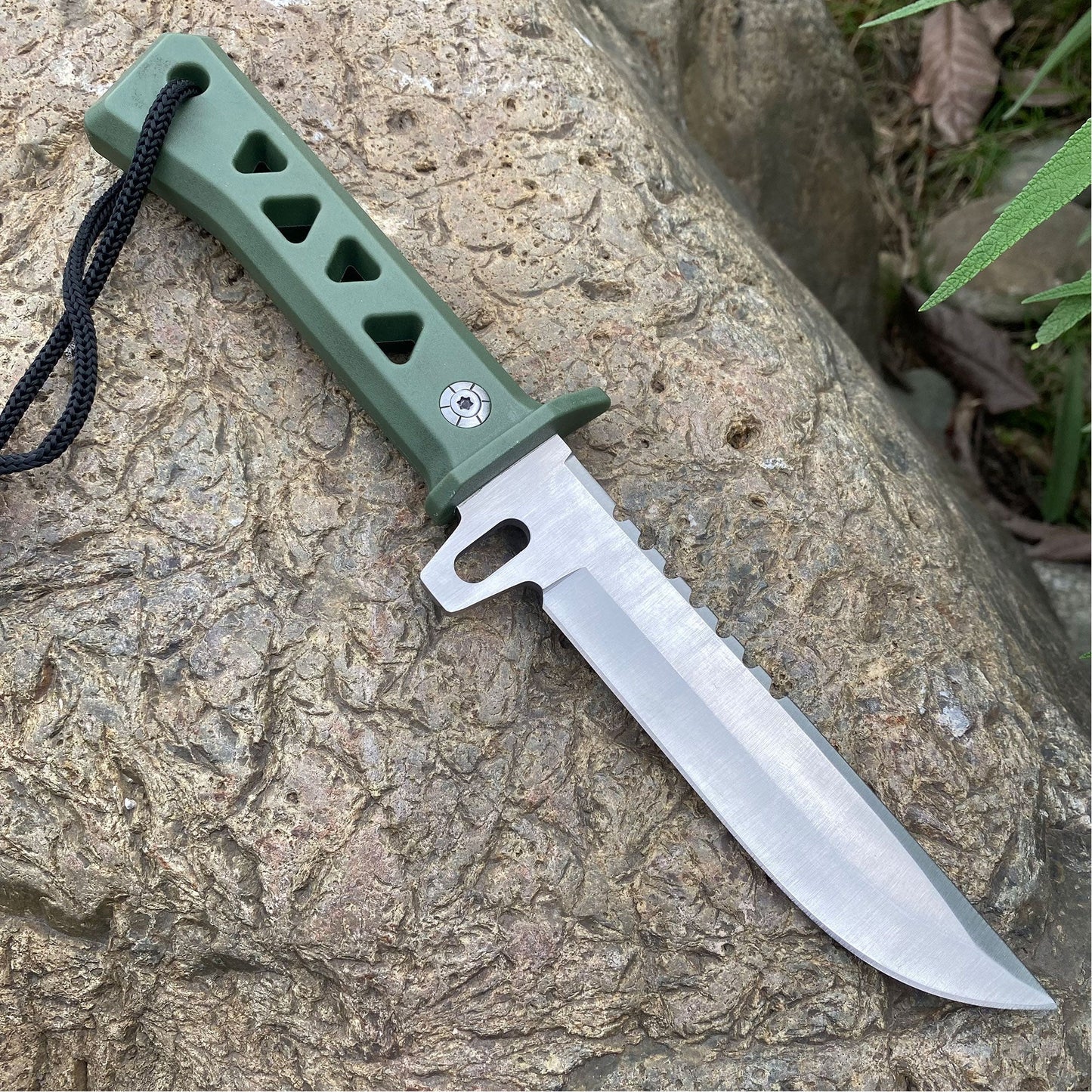 Xenohunter Knife IRL Steel Version With Sharp Blade