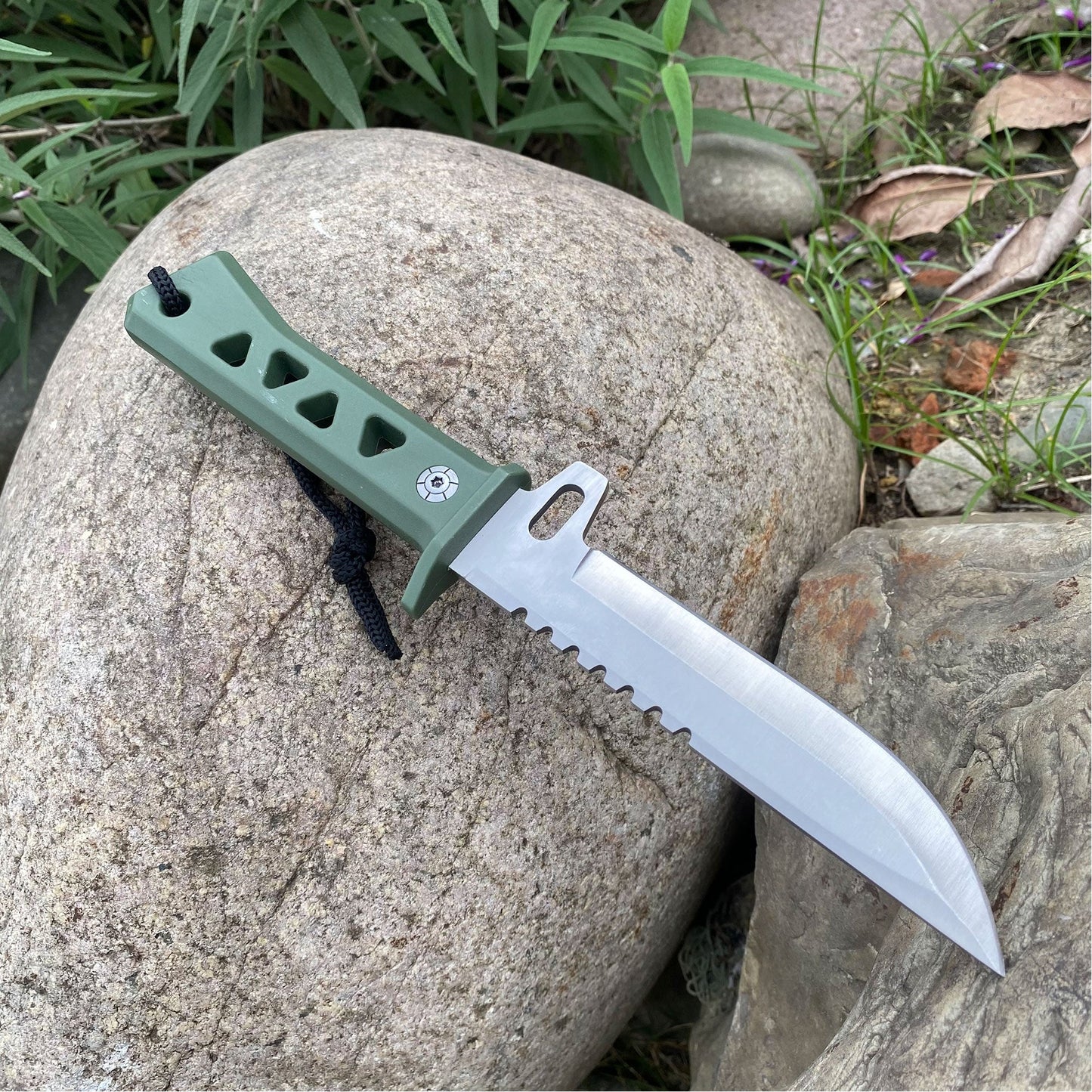 Xenohunter Knife IRL Steel Version With Sharp Blade