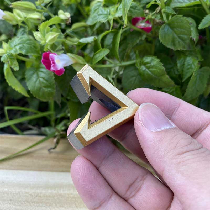 Handmade Heirlooms Display Metal holder