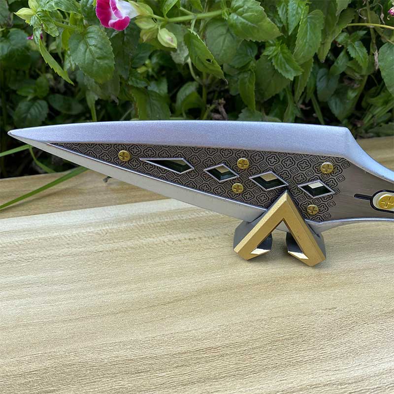 The Most Accurate Wraith Kunai 1:1 Scale Metal Wraith Heirloom