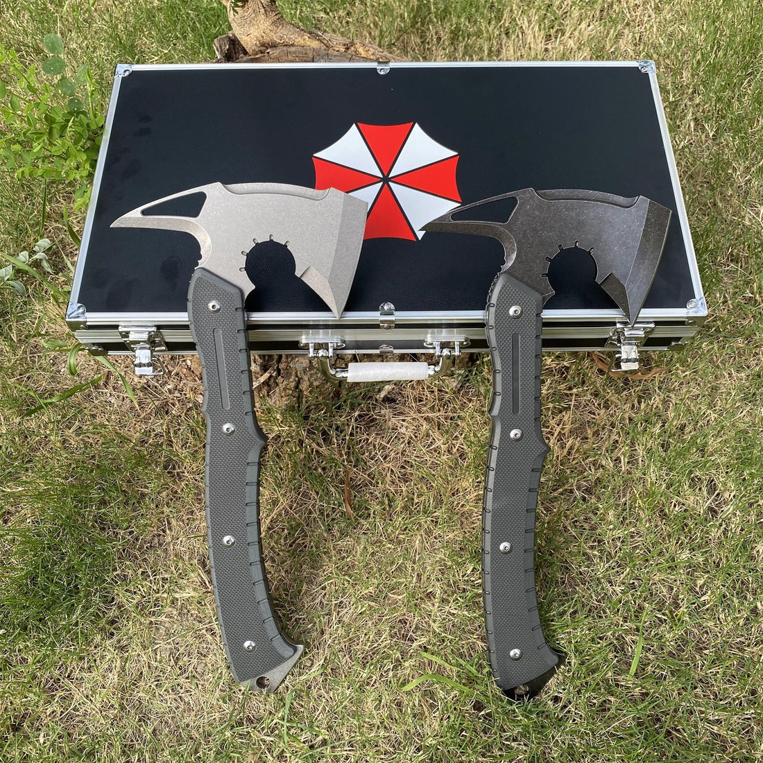 Unleash the Icon: Handmade 8Cr Steel RE9 Leon Tactical Axe – Your 40cm Full-Scale Masterpiece