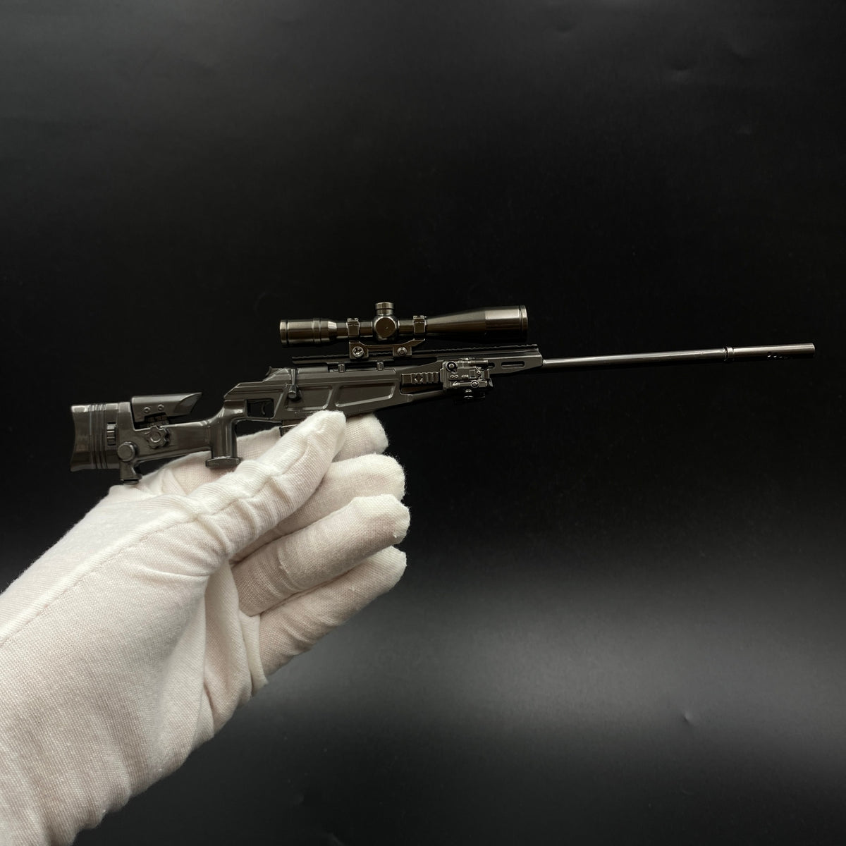 Delta Force Game R93 Sniper Rifle Mini Alloy Replica, Non-Firing Static Replica Game Collectible