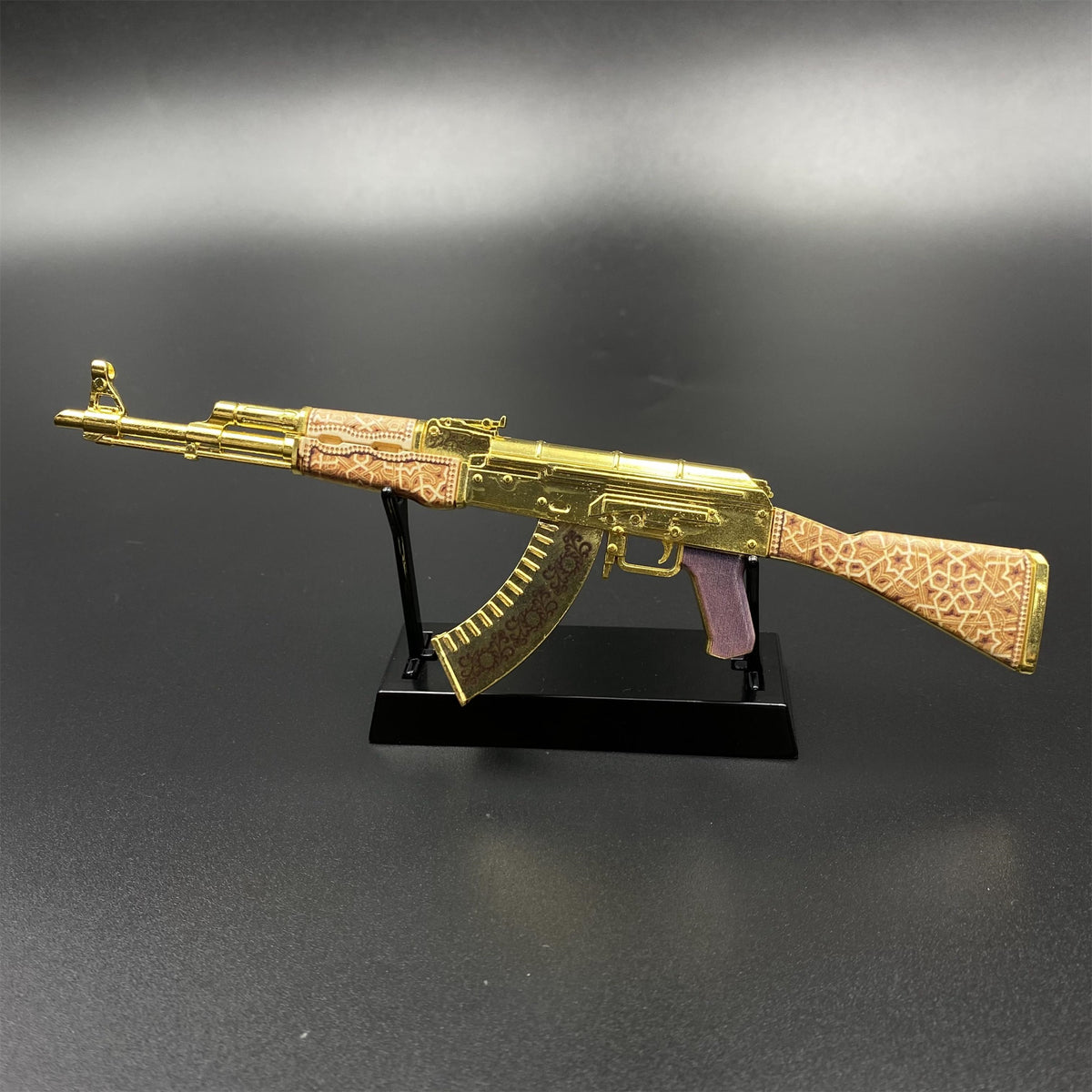 Mini AK-47 Gold Arabesque Metal Model CS2 Game Skin Collectible
