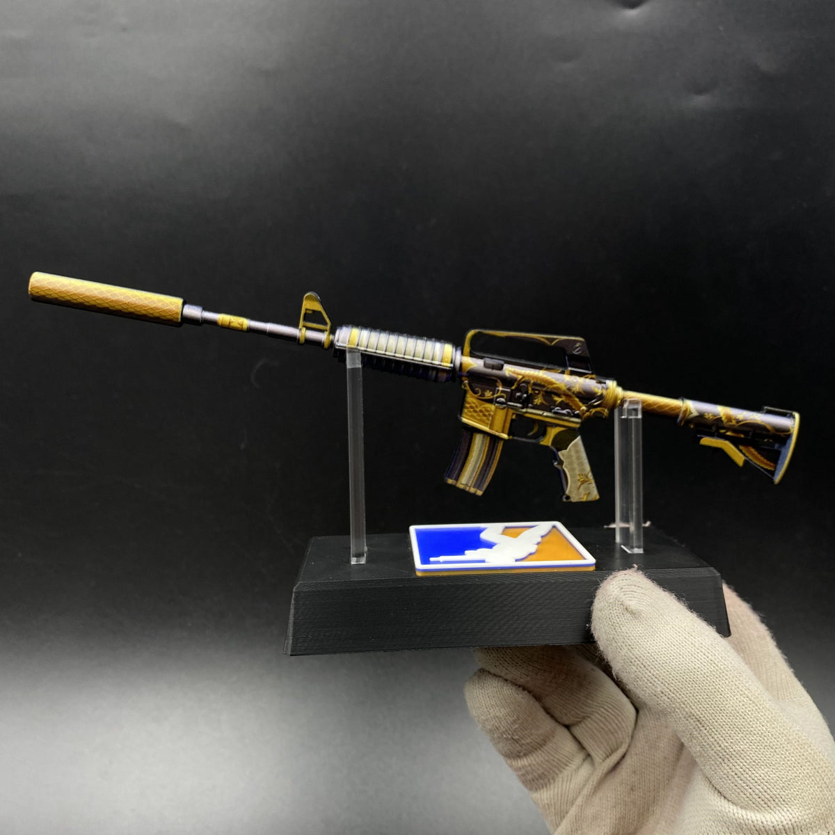 CS2 M4A1-S Golden Coil Mini Metal Replica Gun for Collectible