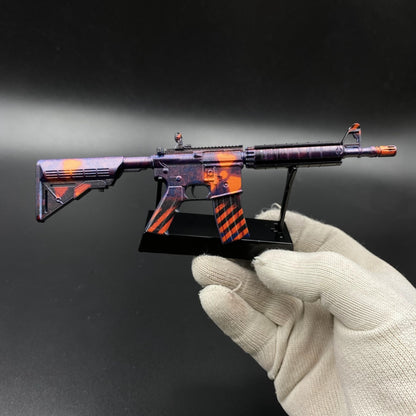 Metal Tiny CS M4A4 Radiation Hazard Gun Miniature For Collection