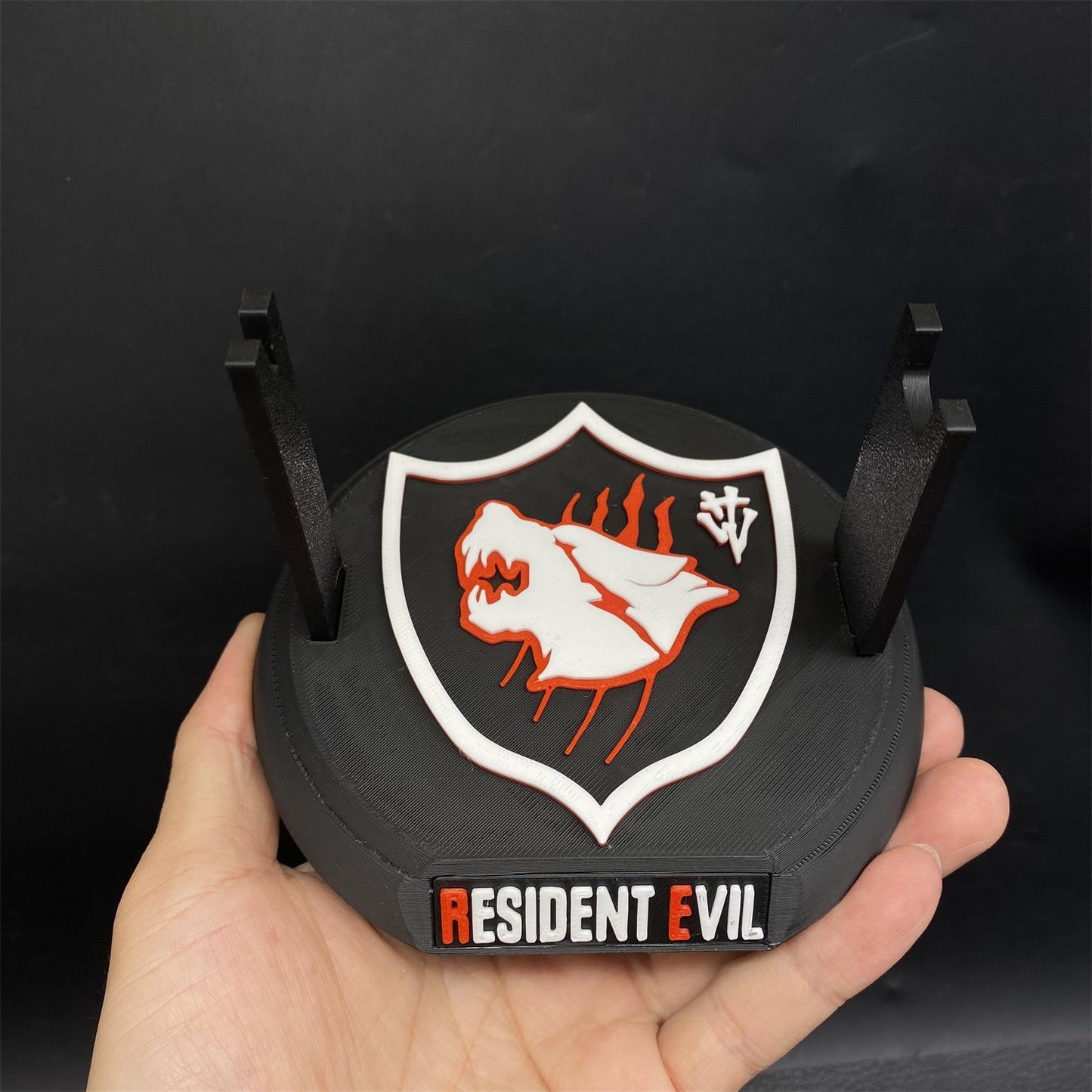 Re8 Chris Karambit 3D Printing Display Holder