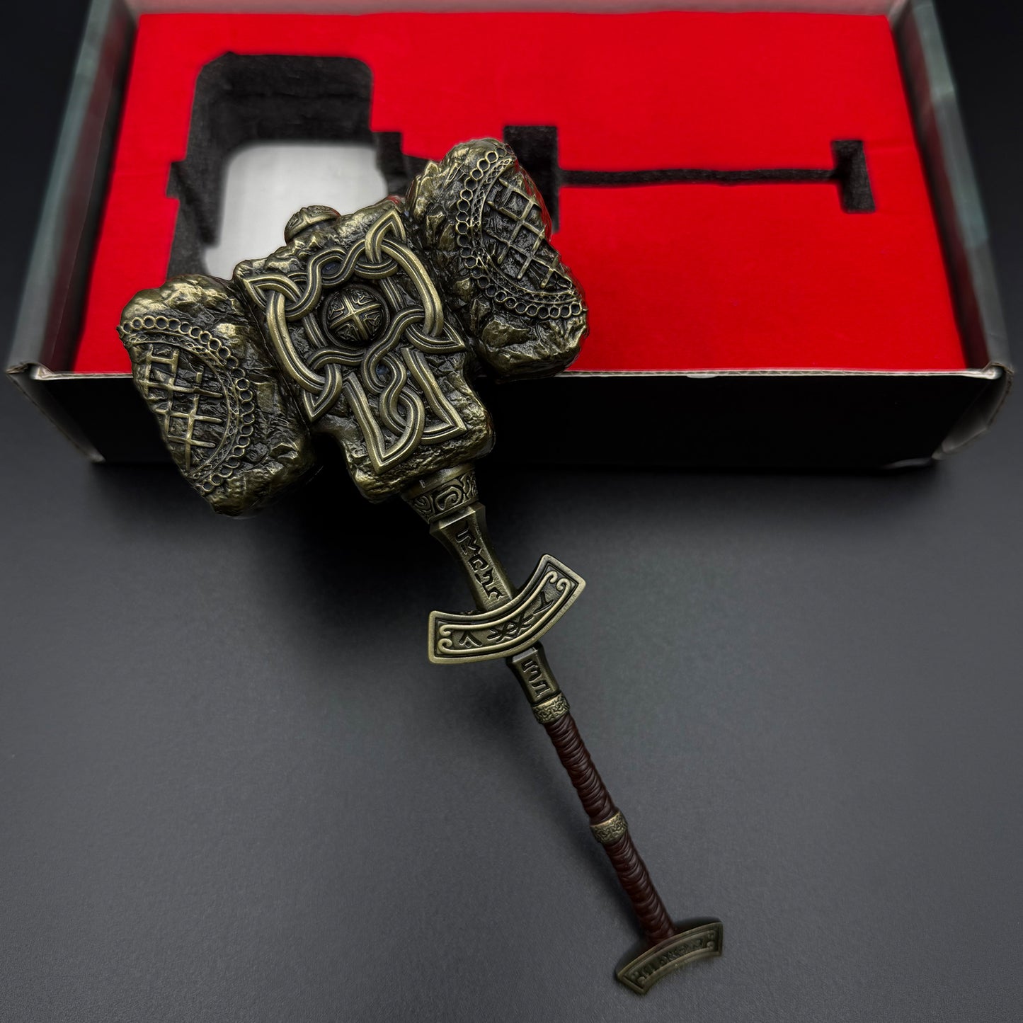 Soul Game Giant-Crusher  - Collectible Statue for Game Fans
