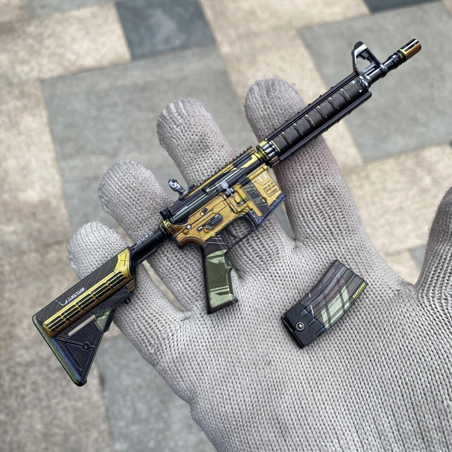 Metal Tiny CS M4A4 Buzz Kill Gun Miniature For Collection