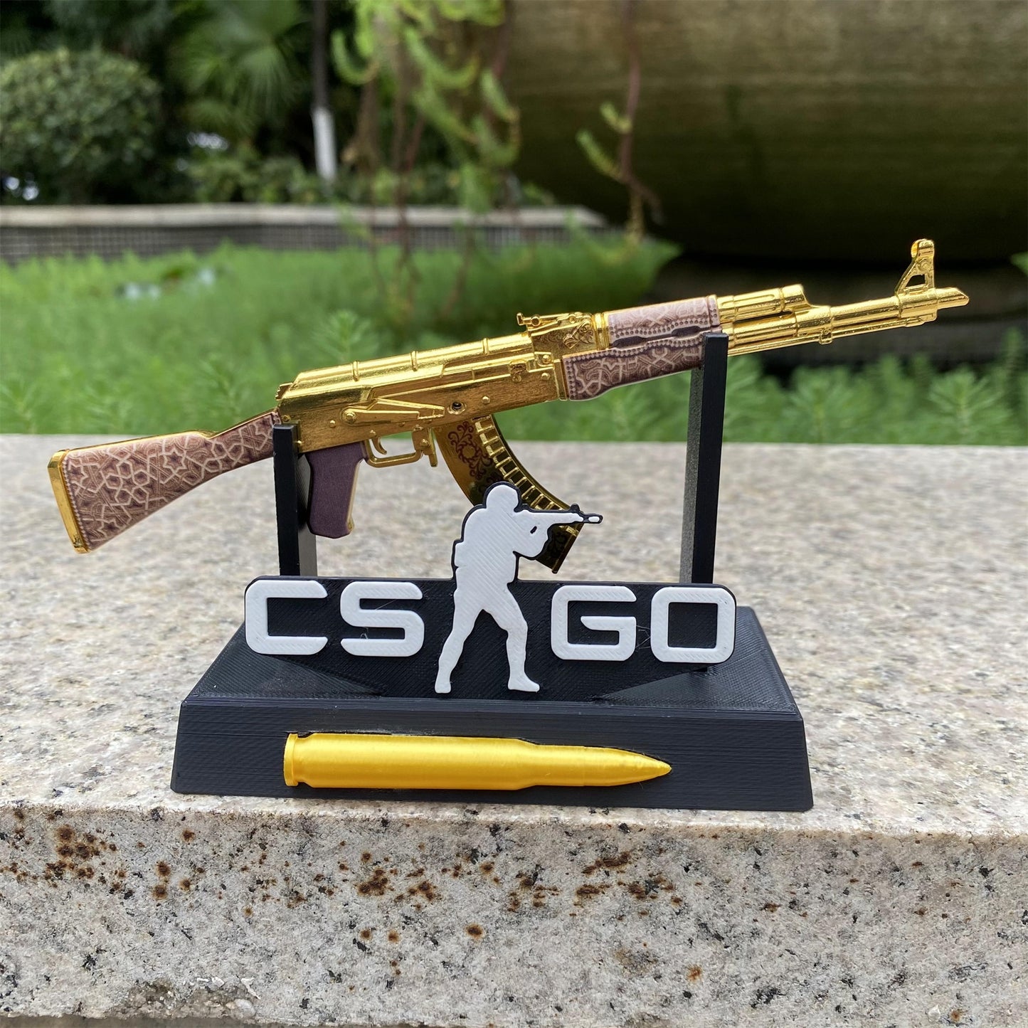 Mini AK-47 Gold Arabesque Metal Model CS2 Game Skin Collectible