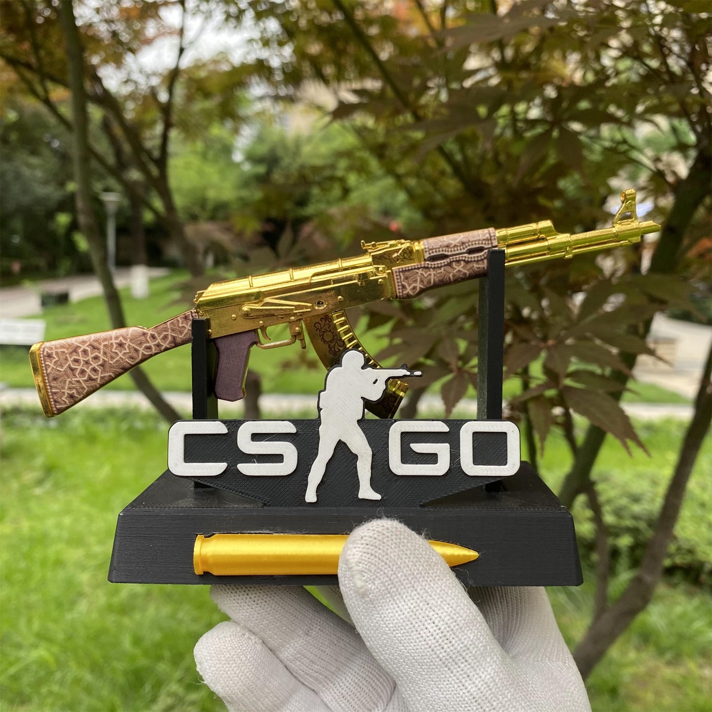Mini AK-47 Gold Arabesque Metal Model CS2 Game Skin Collectible