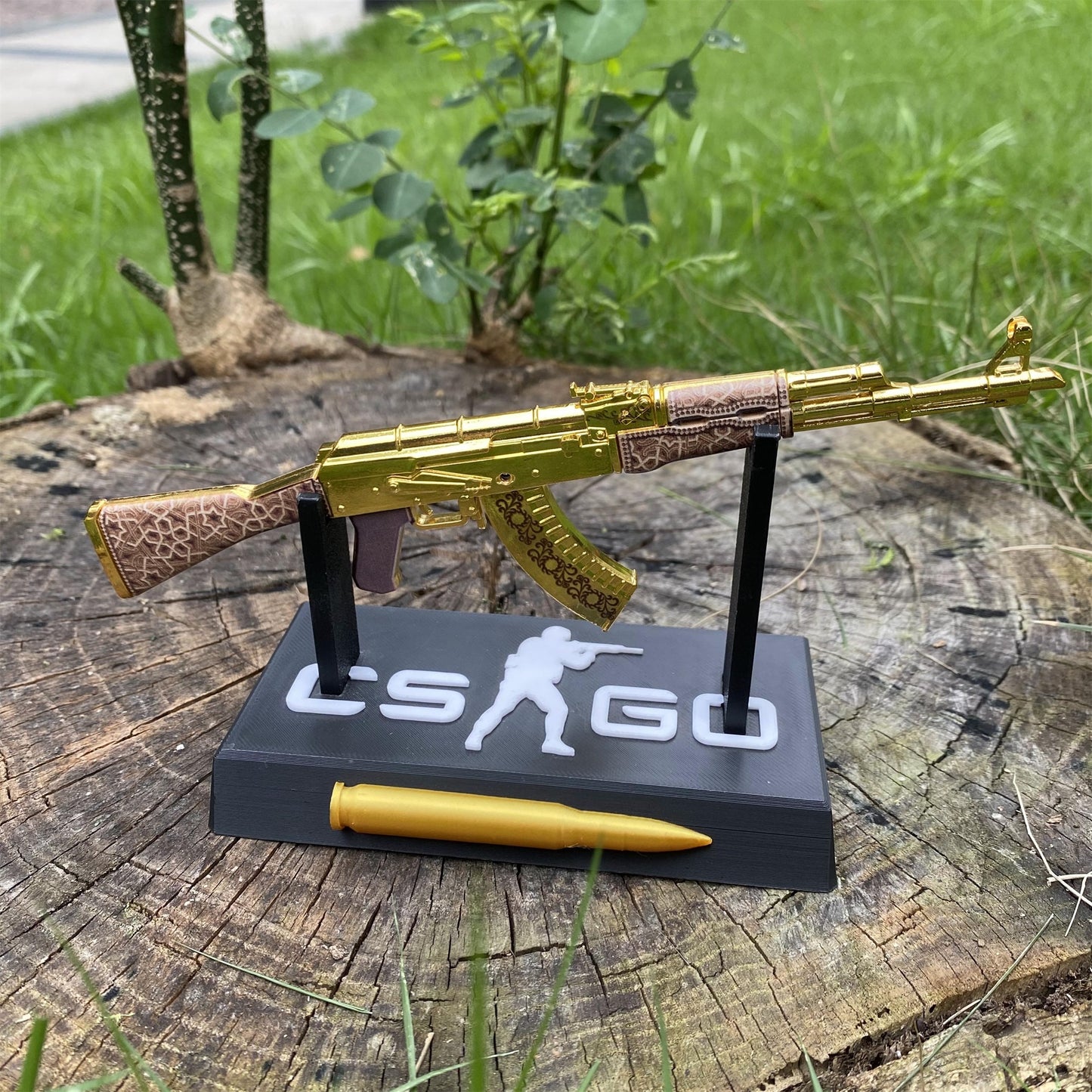 Mini AK-47 Gold Arabesque Metal Model CS2 Game Skin Collectible
