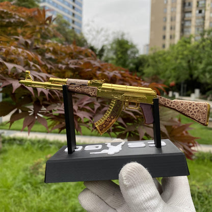 Mini AK-47 Gold Arabesque Metal Model CS2 Game Skin Collectible