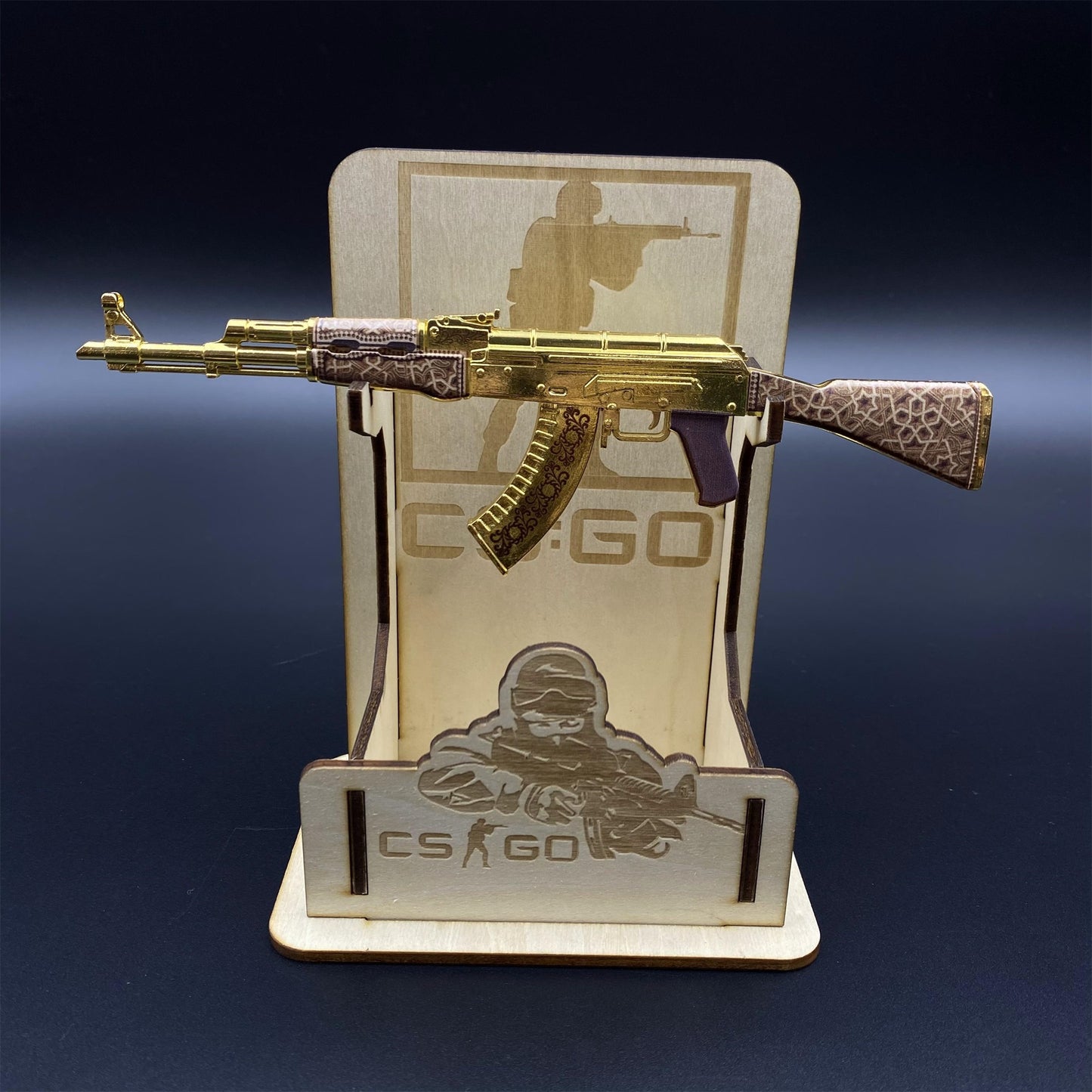 Mini AK-47 Gold Arabesque Metal Model CS2 Game Skin Collectible