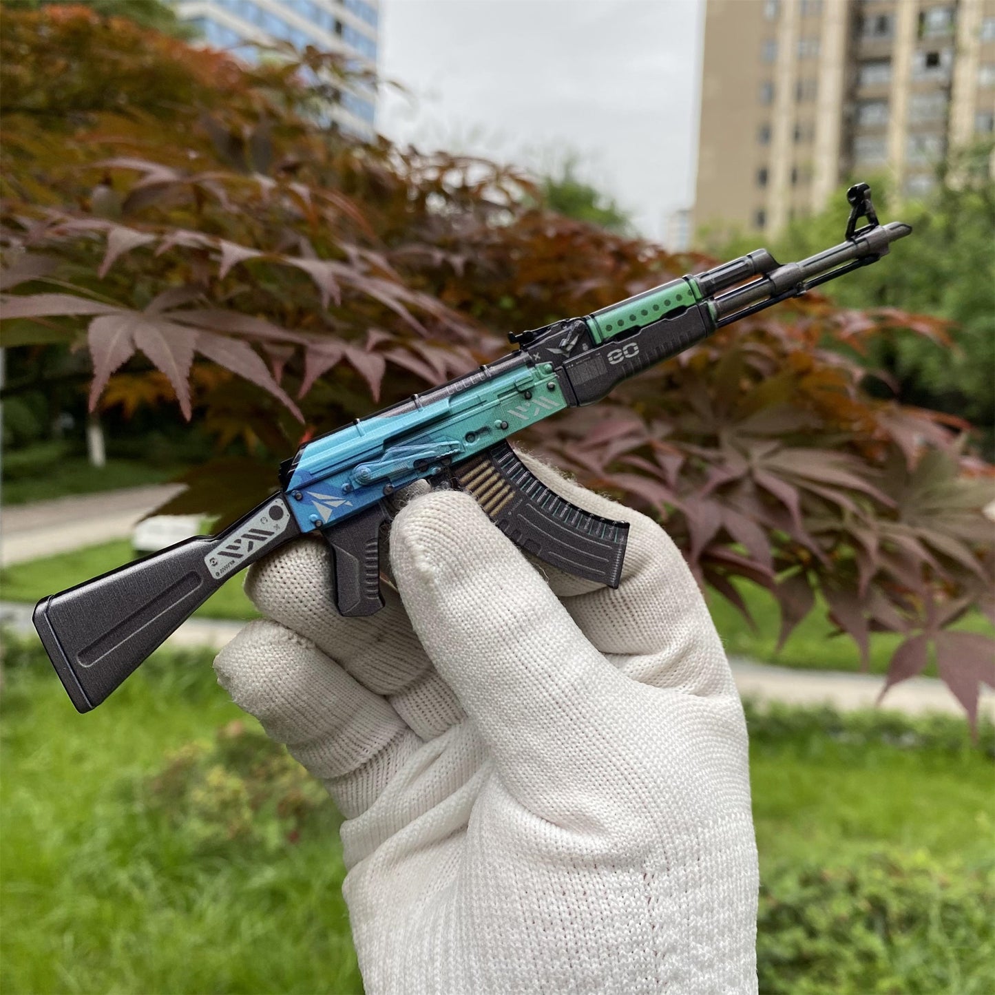 Tiny CS2 AK47 Ice Coaled Gun Miniature Metal Replica For Display