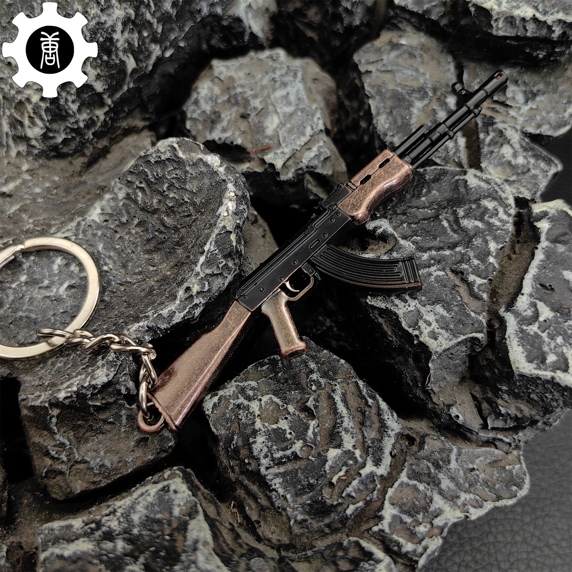 Tiny AK-47 Soviet Assault Rifle Model Metal Keychain – Leones