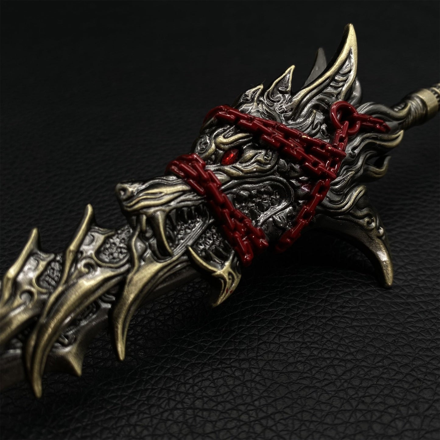 Broad Wolf Lord Sword Metal  Replica