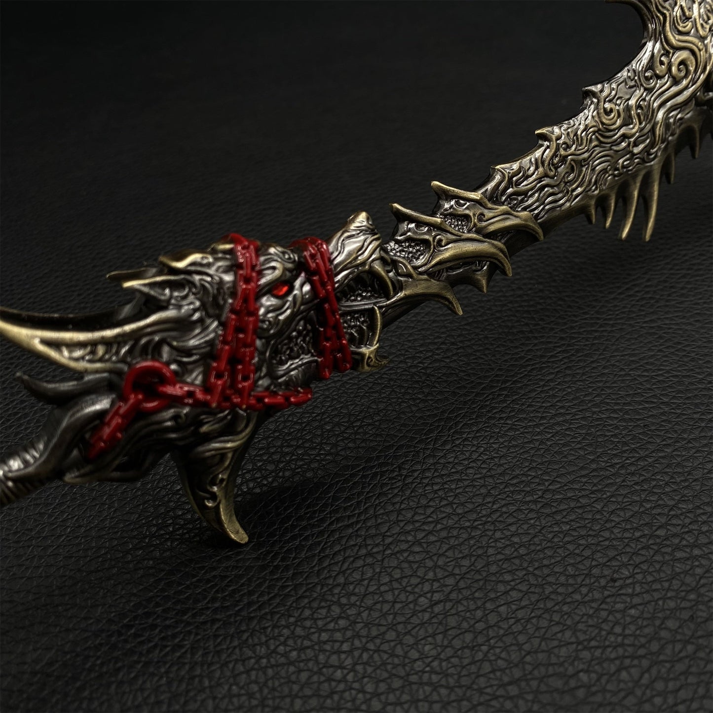 Broad Wolf Lord Sword Metal  Replica