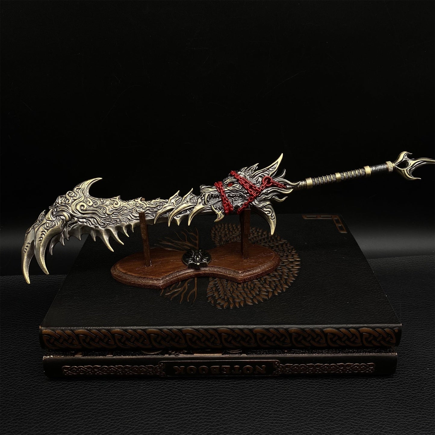 Broad Wolf Lord Sword Metal  Replica