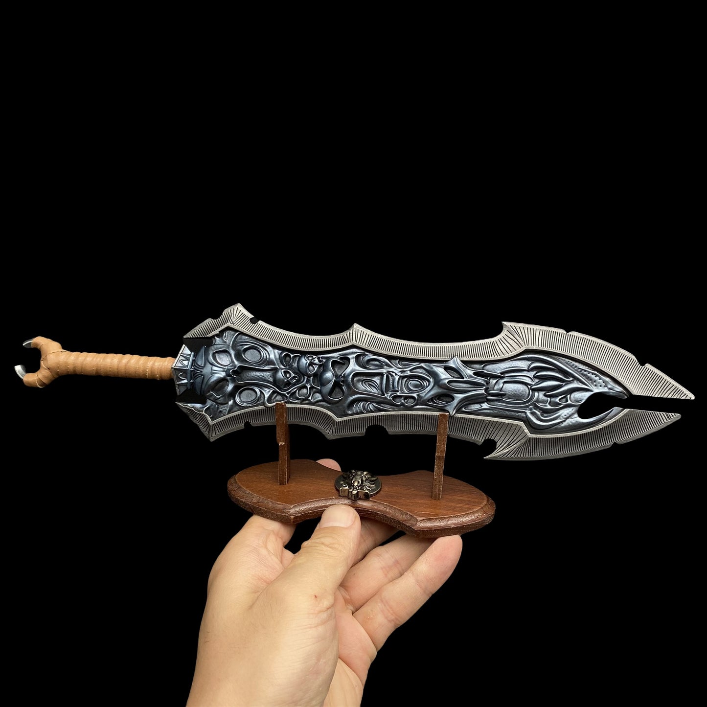 Chaoseater Greatsword Metal Replica 1/6 Scale