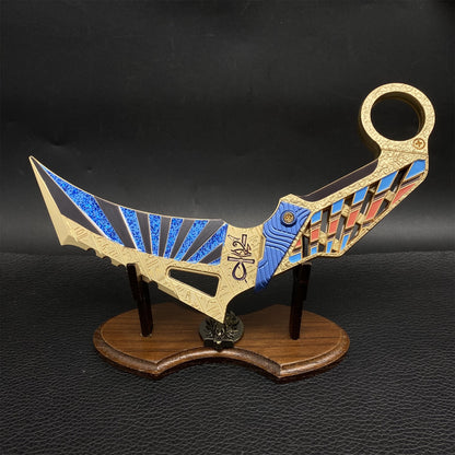 Metal Claws Of Vast Sky Real Life Replica