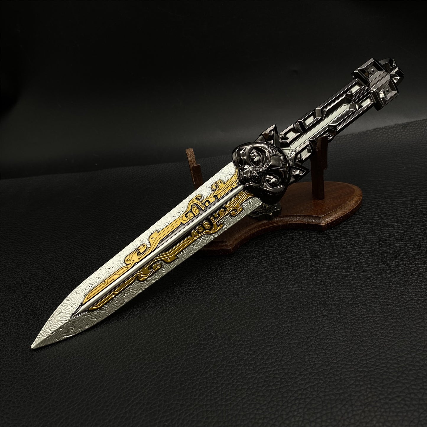D-force Hackclaw Inky Reflections Throwing Knife Metal Replica